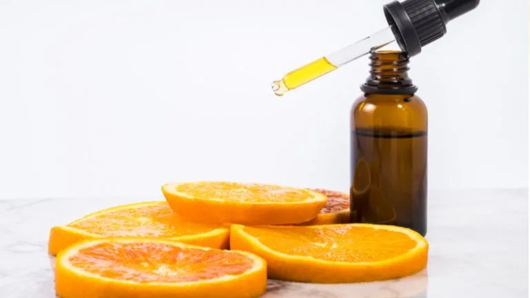 vitaminas C para o rosto